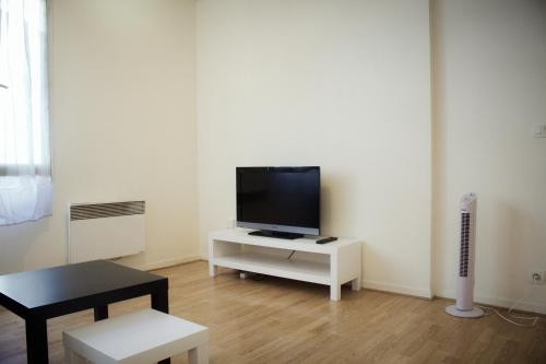 Shared lounge/TV area, Appartement proche PARIS, tout confort, proche TGV et commerces in Massy