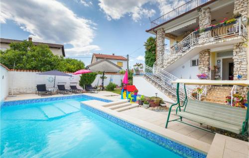 Amazing Apartment In Valbandon With Outdoor Swimming Pool