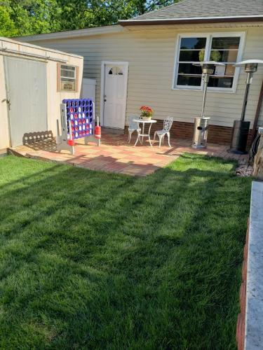 Bright & Spacious Studio Close to CLT Airport Bright & Spacious Studio Close to CLT Airport