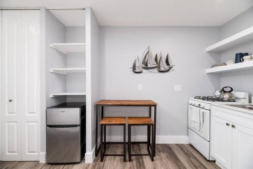 Shell on the Beach 103 - RENOVATED in Hollywood, USA