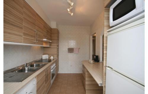 ห้องครัว, 3 Bedroom Amazing Home In Estepona in เบล-แอร์