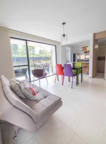 Acogedor fresco iluminado rodeado de naturaleza apartasol en el Quindío (Acogedor fresco iluminado rodeado de naturaleza apartasol en el Quindio) in La Tebaida