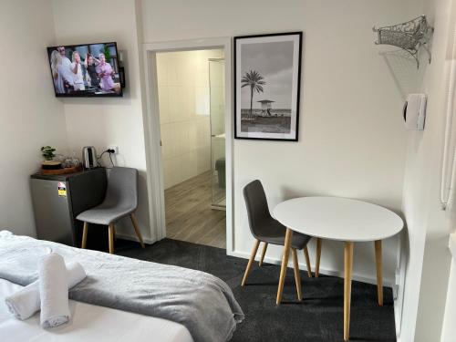 BENDIGO BOTANIC MOTEL- Oil Friendly Price – Golden Square, AL