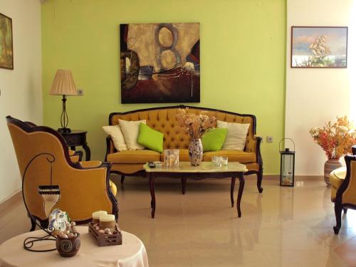 Közös társalgó / TV, Castellania Hotel Apartments in Tilos