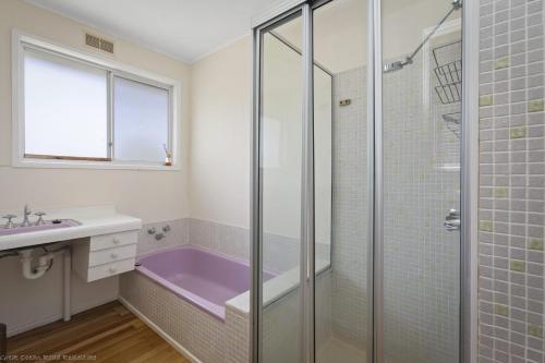 Sea Sunrise Ocean Views and Walk To Beach