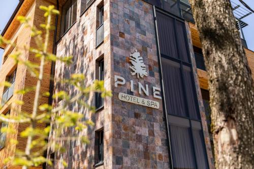 Restoran, Pine Villas Brezovice in Prevalle