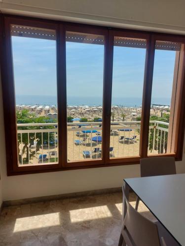 Apartment with Sea View image 4