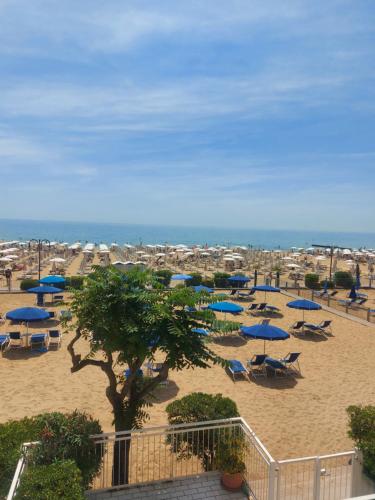 Apartment with Sea View image 2