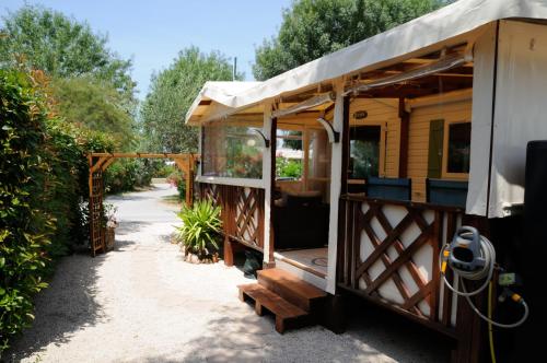 MobilHome Les Agapanthes au camping les Pins Maritimes - Apartment - Hyères