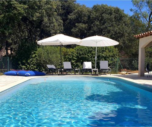 Villa provençale 10 pers Jardin Piscine Idéale 2 familles