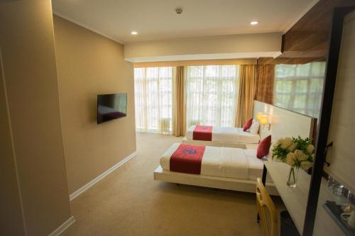 2 twin beds