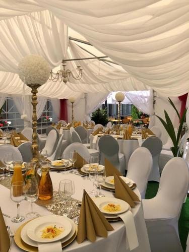 Hotel Dąbrowski Hotel Dąbrowski