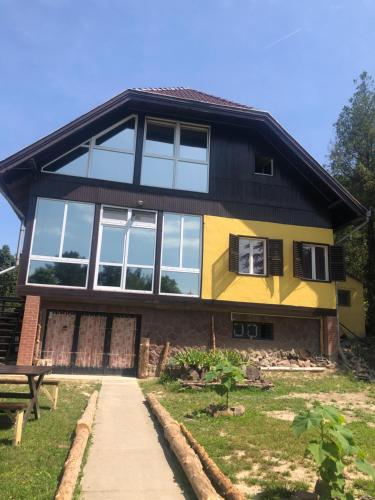 R&B Vendégház, Balatonakarattya