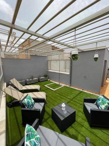 ÁTICO "TURQUESA BEACH" CON PISCINA, TERRAZA y BARBACOA – khách sạn tại Galdar
