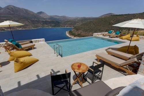 POSEIDON-APEA Villas