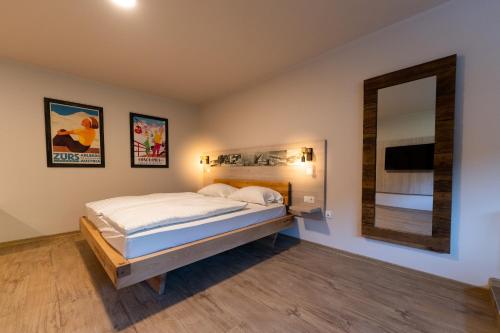 1 queen bed