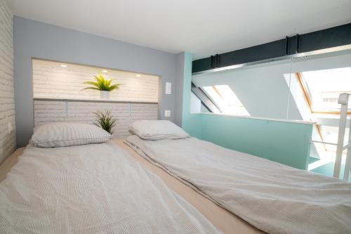 One-Bedroom Apartment image 10