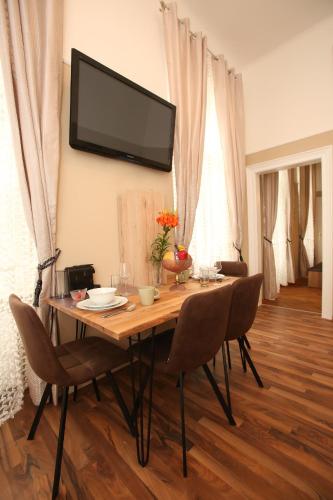 Apartments Vienna Opera 2