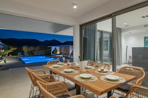 편의 시설/서비스, Antonia Villa - Luxurious Serenity with Private Pool, by ZanteWize in 칼리파돈