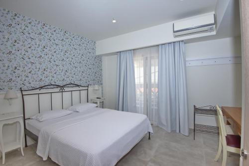 Liadromia Hotel - image 9