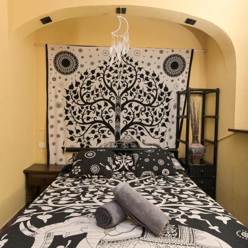Los Amigos Nest Hostel Room Type - Small Double Room