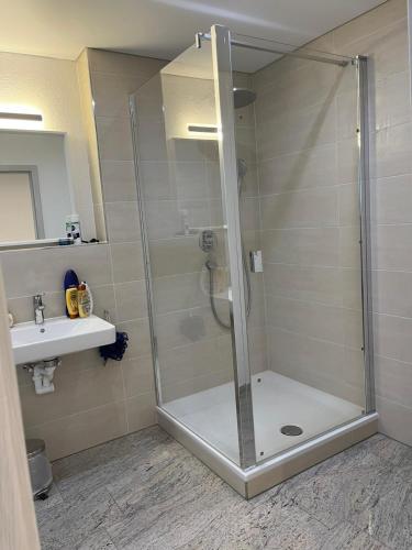 淋浴間, 90 m2 Appartment with 2 Bedrooms, terrace and garden in 巴特腓特烈斯哈爾