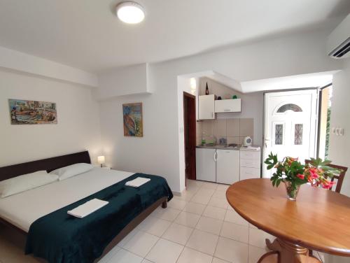 Studio Apartman Radimir - image 14