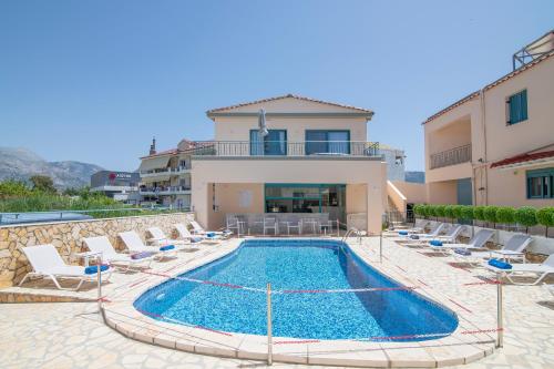 Villa Maistros Lefkada With Pool gîte à louer Akhirá
