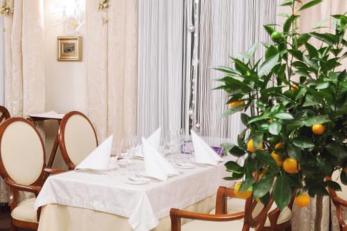 餐廳, 極光總理酒店 (Aurora Premier Hotel) in 哈爾科夫