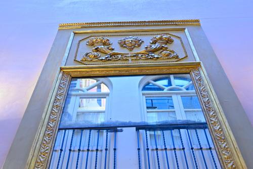CH Apartments Boutique - image 3