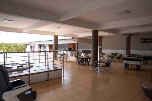 สระว่ายน้ำ, Luz Hotel by Castelo Itaipava in กัมโปส โด อีกัวชู