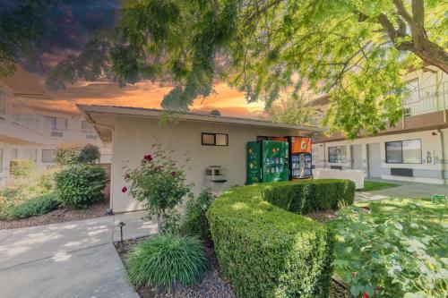 外部景觀, The Oakhurst Inn Yosemite in 奧克荷斯特