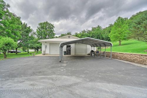 Quaint Zanesville Home with Game Room and Yard!