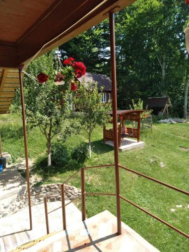 Casa din Poiană (Casa din Poiana) in Hănășești