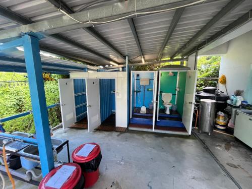 黑背包 Black Backpack in Liuqiu