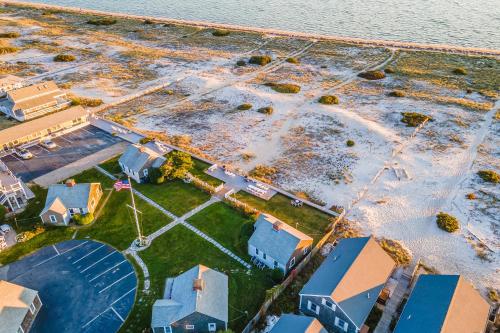 Sandbars Inn - Beachside Cottage