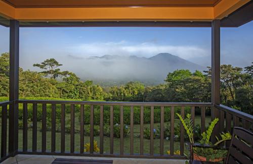 ทัศนียภาพ, Beautiful 2 Bedroom Villa with Private Nature Reserve - Friendship House in อเร็นนอล