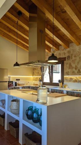 Konyha, Lo Indiano, casa de turisme rural in Prat de Comte