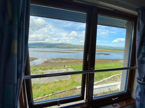 Vistas, Waterfront Lodge - Accommodation Only in Fort William City Center
