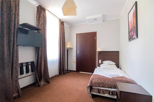 1 twin bed