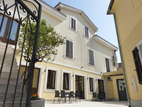 Kotor Center W 4