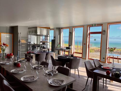 Restorāns, The Cliffs Resort Seaside Lodge in Papatotara
