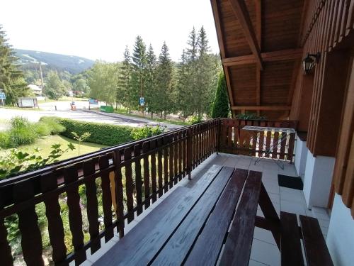Apartmány 670 pod Lysou horou (Apartmany 670 pod Lysou horou) in Rokitņica nad Jizerou
