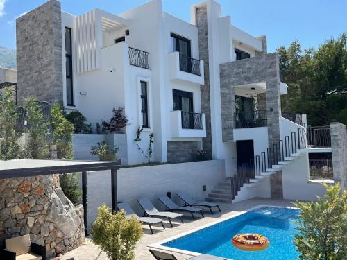 Villa Pine, Bar (foto 8)