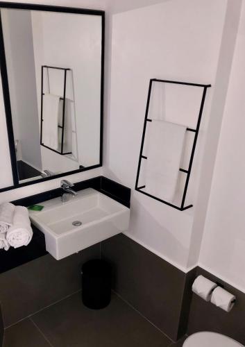 Ibis Balneario Camboriu - image 2