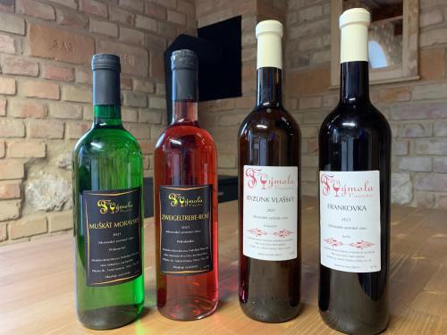 Ételek és italok, Vinný sklep S&T Výmola (Vinny sklep S&T Vymola) in Mikulcice