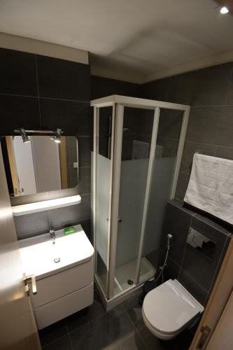 Nest 1 Hotel - image 11