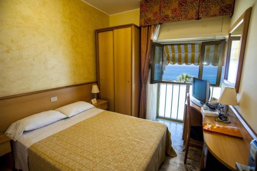 1 double bed