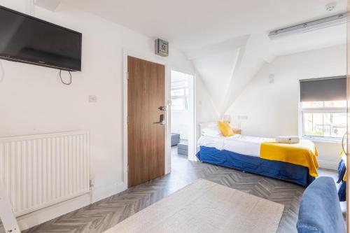 Brooklands Lodge - image 8