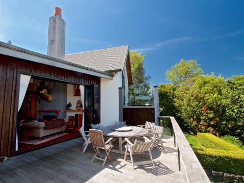 ทัศนียภาพภายนอกโรงแรม, Kauawhi Lodge - Acacia Bay Holiday Home in อ่าวอาคาเซีย